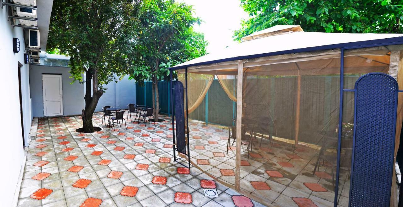 Hotel Garden Tbilisi Luaran gambar