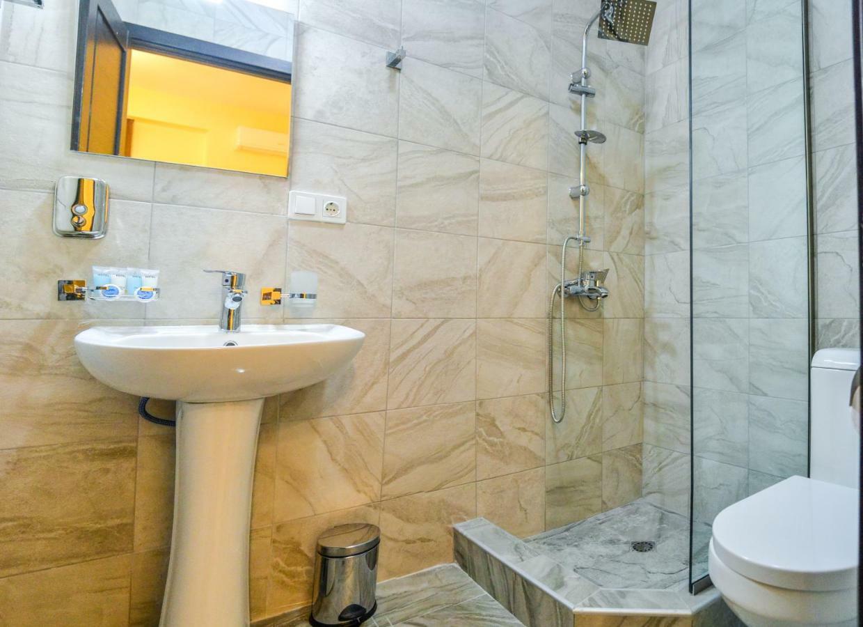 Hotel Garden Tbilisi Luaran gambar